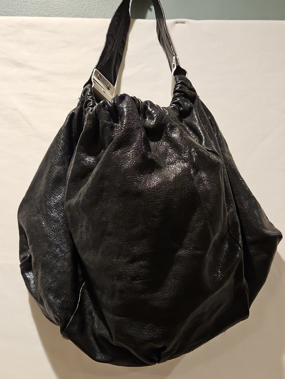 Kenneth Cole Black Leather Women's Boho Bag 0083